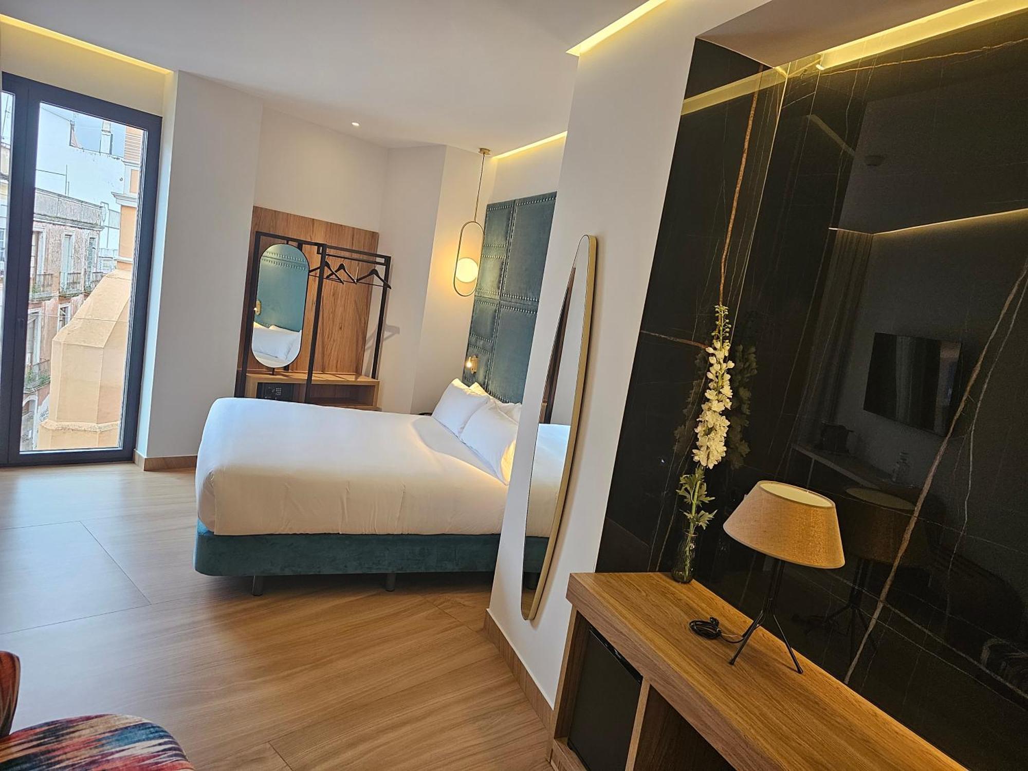 Hotel Las Tres Campanas Badajoz Extérieur photo